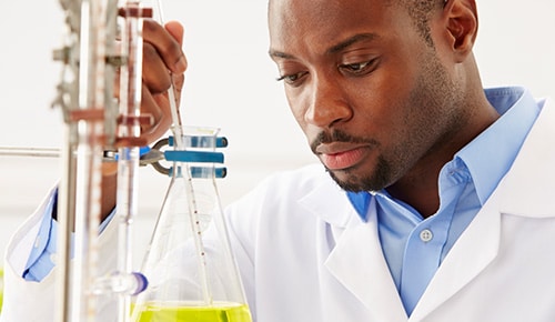 BTS Métiers de la Chimie en alternance au Lycée Gustave Eiffel