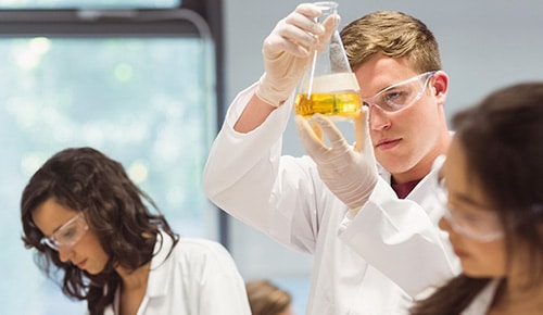 BTS – Métiers de la chimie an alternance à chartres